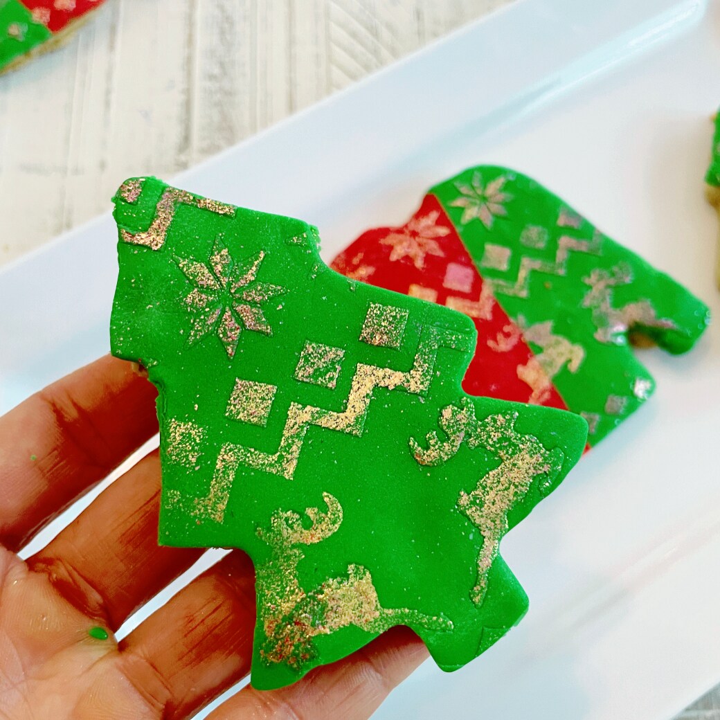 Holiday Sugar Cookies with @wildbakes